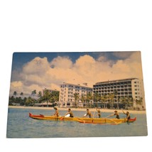 Postcard Outrigger Off Waikiki Paddling Hawaiian Canoe Chrome Unposted - £6.12 GBP