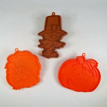 Hallmark Cards Autumn Cookie Cutters Turkey, Pilgrim, Pumpkin Vintage 70... - $275.93 MXN