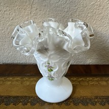 Fenton Hand Painted Silver Crest Ruffle &amp; Spanish Lace 4&quot; vase Signed S.... - $38.62 CAD