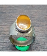 Bague ancienne haqiq vintage avec pierre centrale en agate Akik yéménite - $784.60 MXN