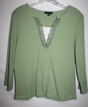 By Design Misses MEDIUM Green Pullover Shirt Top Lace Neckline 3/4 Sleev... - $11.77