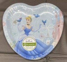Hallmark Disney Princess Cinderella ￼Heart Shaped Plates 8 ct - £1.96 GBP