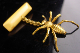 Antique Spider brooch - Vintage Halloween pin - Victorian insect bug - Celluloid - £67.93 GBP