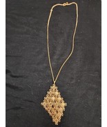 Pretty  &quot;GOLDEN PETALS&quot; Long Necklace 22&quot; Vintage Sarah Coventry Gold Tone - $389.14 MXN