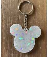 Disney Inspired Mickey Mouse Head Resin Keychain White Glitter 2” - €9,74 EUR