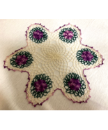 Handmade Hand Crochet Doily Shades Of Purple 3-D Flowers Vintage Dresser... - €33,24 EUR