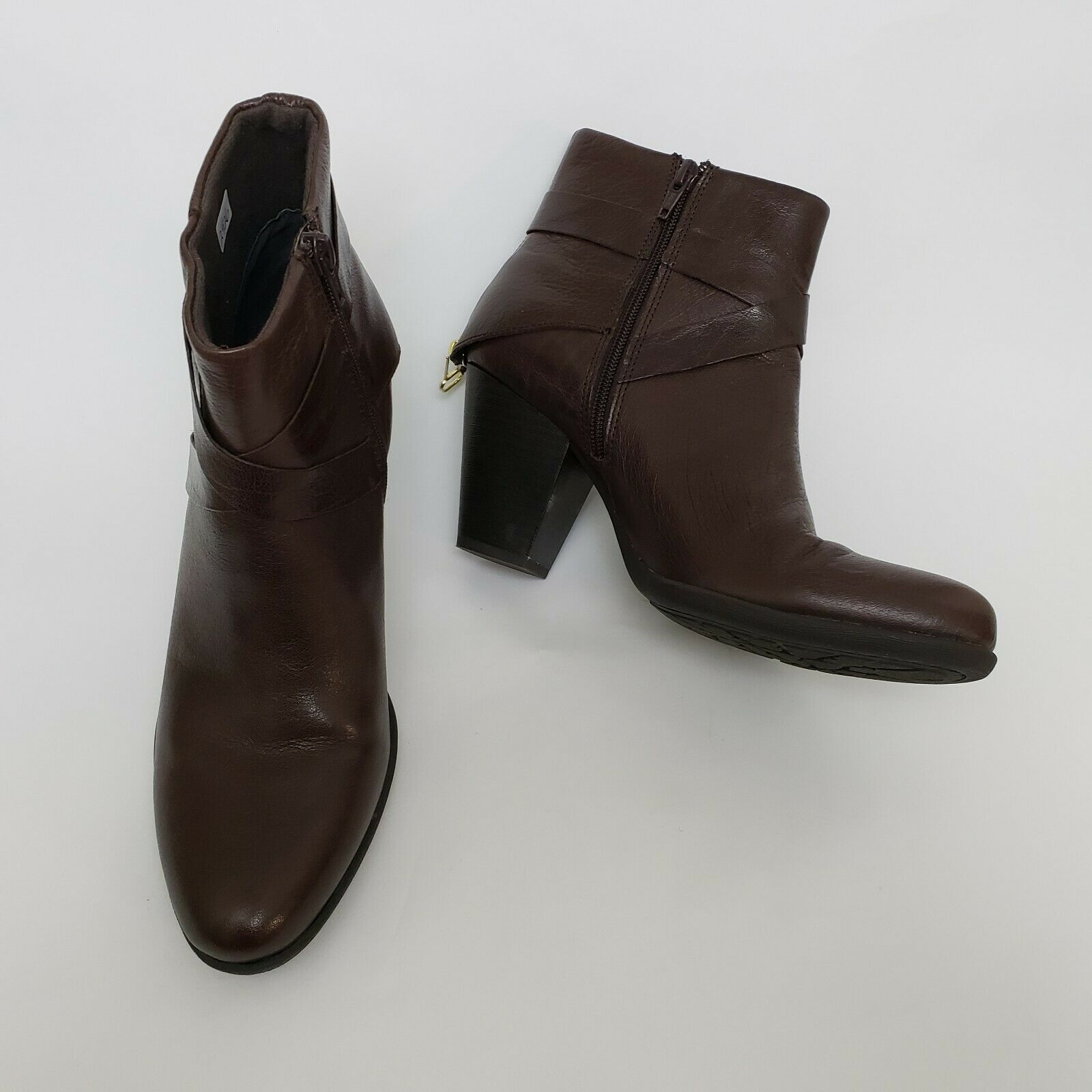 Primary image for Born BOC Ankle Boots Booties Shoes Brown Stack Heels Zipper Leather Size 9.5 M