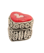 Heart Shaped Trinket Box with Enamel Top 1 Inch Diameter Vintage - $186.20 MXN