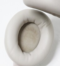 Beats by Dr. Dre Studio Pro Over-the-Ear Wireless Headphones MQTR3LLA Sandstone image 10