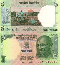 India P88Ac, 5 Rupees, Mahatma Gandhi / farmer plowing with tractor 2002 UNC - £1.23 GBP