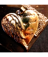 Gorgeous vintage angel wing heart necklace - $818.61 MXN