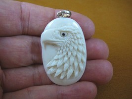 (j-eagle-15) white Eagle HEAD oval PENDANT bird head aceh bovine bone carving - £22.92 GBP