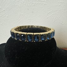 Vintage Fancy Magnetic Clasp Gold Tone Metal Blue Faceted Glass Bracelet Bangle - £7.44 GBP