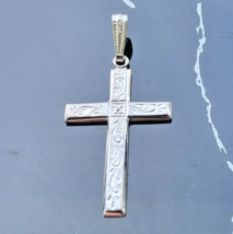 THEDA 925 STERLING SILVER ENGRAVED CROSS PENDANT - $523.39 MXN