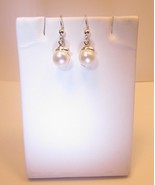 Pretty Fresh Water Pearl Dangle Earrings - £23.51 GBP