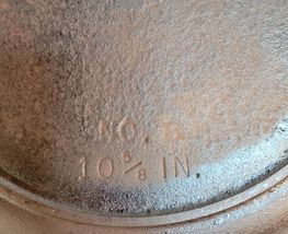 BSR Century No. 8 Cast Iron 10 5/8" Skillet with Heat Ring 2 on the Handle image 3