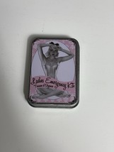 Ladies Emergency Kit Trousse d Urgence Tin-Empty - $145.38 MXN