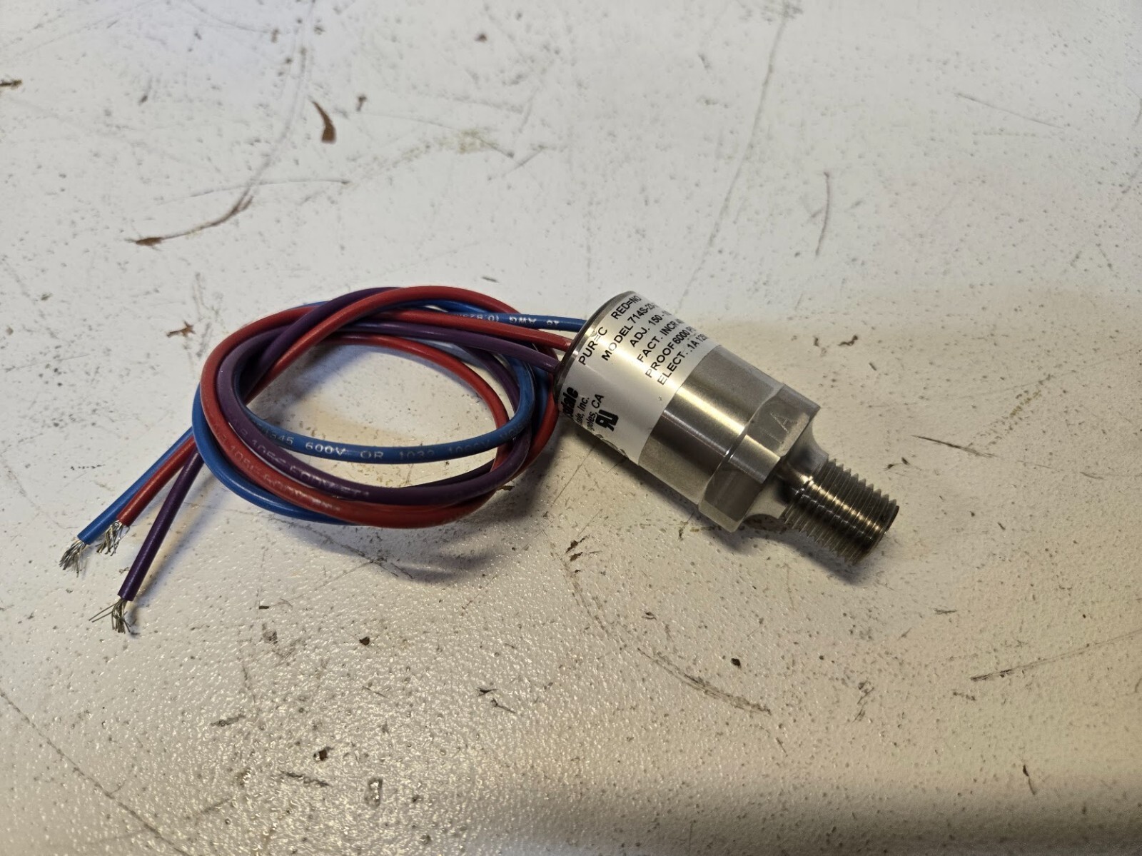 Barksdale 714S-23-2B-400R Hydraulic Pressure Sensor 150-1000 PSI - $284.99