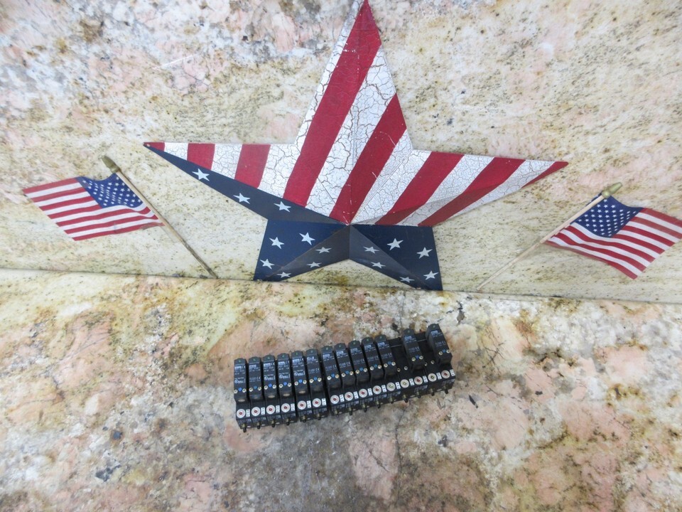 2006 CHARMILLES ROBOFORM 2400 CNC EDM PARKER PS1-E23 PS1-E11 SET OF VALVES - $261.88 2006 CHARMILLES ROBOFORM 2400 CNC EDM PARKER PS1-E23 PS1-E11 SET OF VALVES - $261.88