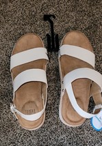 Woman&#39;s White Time &amp; Tru Comfort Platform Sandals Size 11 NWT - £7.27 GBP