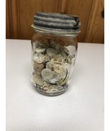 Vintage Pint Mason Canning Jar with Metal Lid filled with Buttons - $570.20 MXN