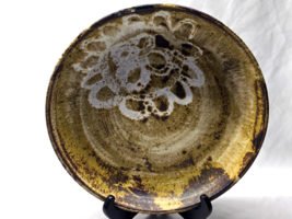 Vintage HAND THROWN Glazed Painted Clay Brown Pottery 12&quot; Shallow Bowl Dish - $458.32 MXN