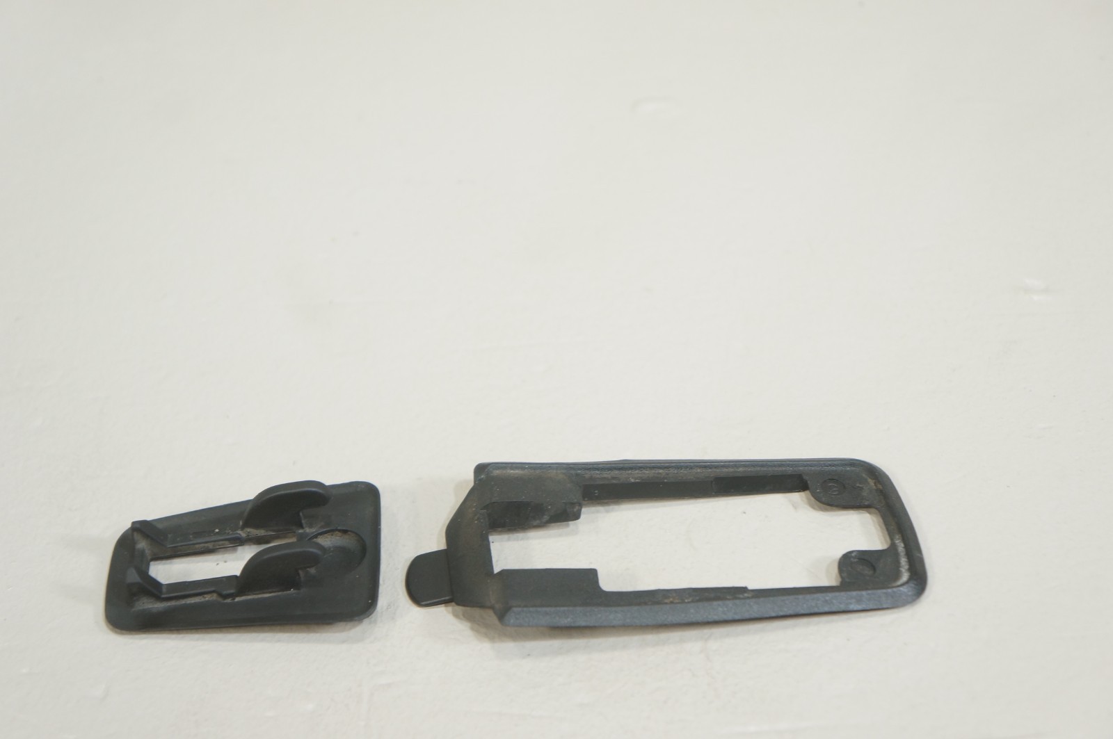 94-02 mercedes r129 sl320 sl500 left driver exterior door handle rubber seal 2pc Item image 7