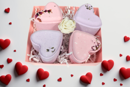 A Mother&#39;s day special- Heart Shaped Shower Steamers Gift Box, Set of 4 Shower S - £32.07 GBP