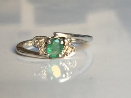 AAA quality natural clean emerald ring with natural full cut diamonds - £109.45 GBP