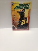 Green Arrow #6 (DC Comics June 2015) - $3.95 Green Arrow #6 (DC Comics June 2015) - $3.95