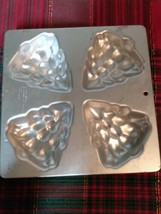 Vint. Wilton #2105-9496 Mini Christmas Tree Cake Baking PanJello Candy Mold 1990 - $14.96