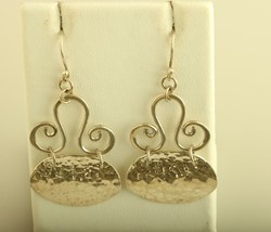 Vintage Sterling Silver Signed ATI 925 Mexico Hammered  Ornate Dangle Earrings - £51.43 GBP