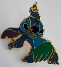 Disney Lilo &amp; Stitch Hula Dancing Green Skirt 2009 Pin - $239.54 MXN