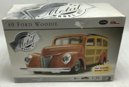 Testors Racing Champions 1940 Ford Woodie Metal Model Kit 7164 1/24 - $13.09