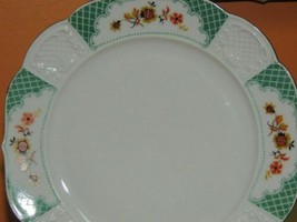One Crown D Bavaria Salad/Luncheon Plate 7+&quot; unique Strawflower design D... - £11.47 GBP
