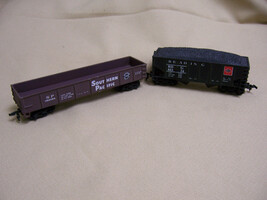 LOT  2 HO Freight Cars Southern Pacific 392086 Gondola Reading 80324 Ope... - £10.24 GBP