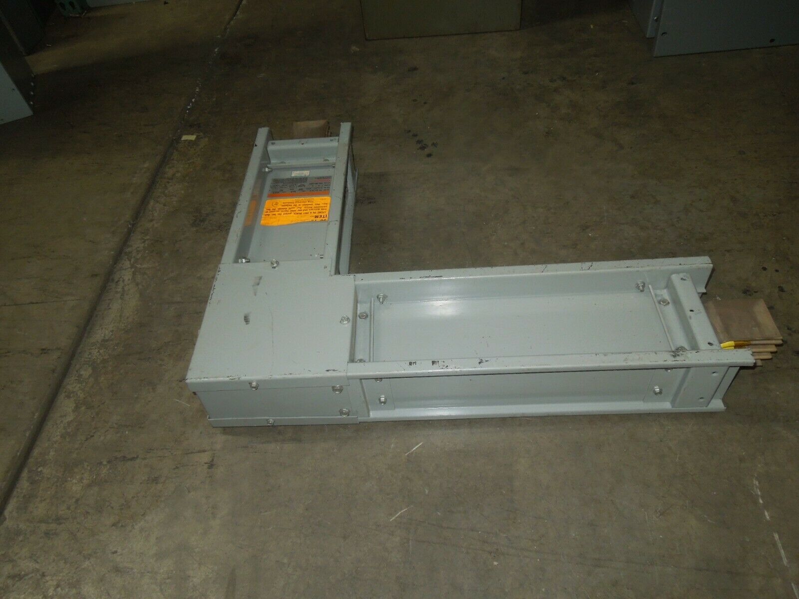 ITE R306ALG SPEC 600A 3Ph 3W Aluminum Flatwise Left/Right Bus Duct Elbow... - $1,250.00