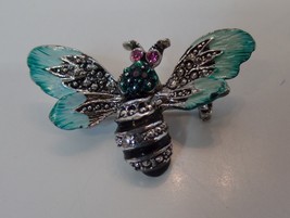 Unbranded Bee W Pink Stone Eyes Teal Enamel Wings Silvertone Brooch 1.75&quot;  X 1&quot; - £11.76 GBP