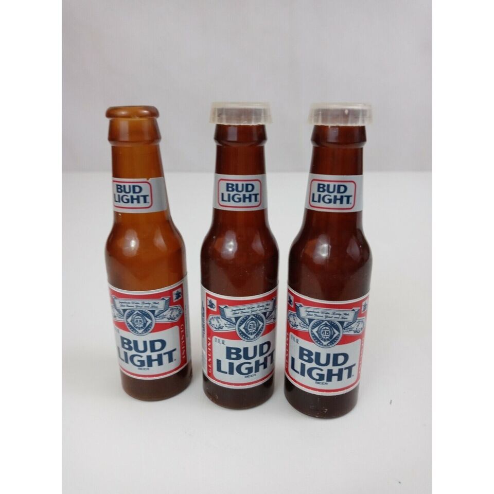 Vintage Budweiser vs. Bud Light Checkers Game 3 Budlight Part Bottles On... - $3.15