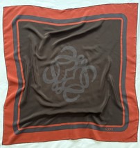 Loewe Silk Square 33.5’’ Scarf Red Brown Logo - $3,264.27 MXN