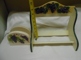Vintage 3D porcelain Grape Design Napkin holder &amp; Grape clusters wall unit shelf - £18.33 GBP