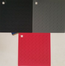 Silicone Pot Holders Non-Slip Square Mats Trivet Heat Resistant Select: Color - £2.79 GBP