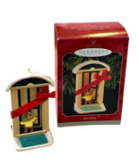 New Home 1998 Hallmark Keepsake Ornament Little Mouse Open Front Door Vi... - £4.42 GBP