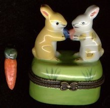 TWO BUNNY RABBIT FRIENDS HINGED BOX - £8.62 GBP