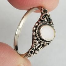 size 5 STERLING SILVER &amp; MOTHER OF PEARL womens ring .925 ESTATE SALE! - $32.99