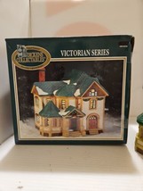 Dickens Collectables Victorian Series Lighted Hand Painted House - £18.03 GBP