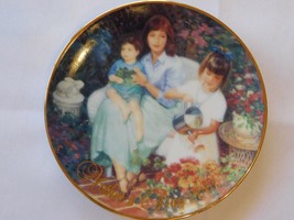 &quot;Blossoms of Love&quot; 2001 Mother&#39;s Day Plate Allen Murray Porcelain Avon 5&quot; - $13.89