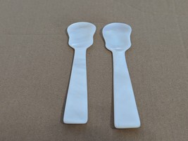 Vintage Mother of Pearl Caviar Spoons Set of 2 Unusual Design 5 in - £10.12 GBP