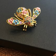 Vintage Signed JOAN RIVERS Limited Edition Wild Flowers Bee Pin. - £67.56 GBP