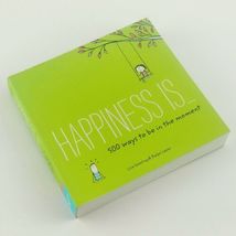Happiness is ... 500 Ways to be in the Moment Paperback Book Swerling Lazar image 3